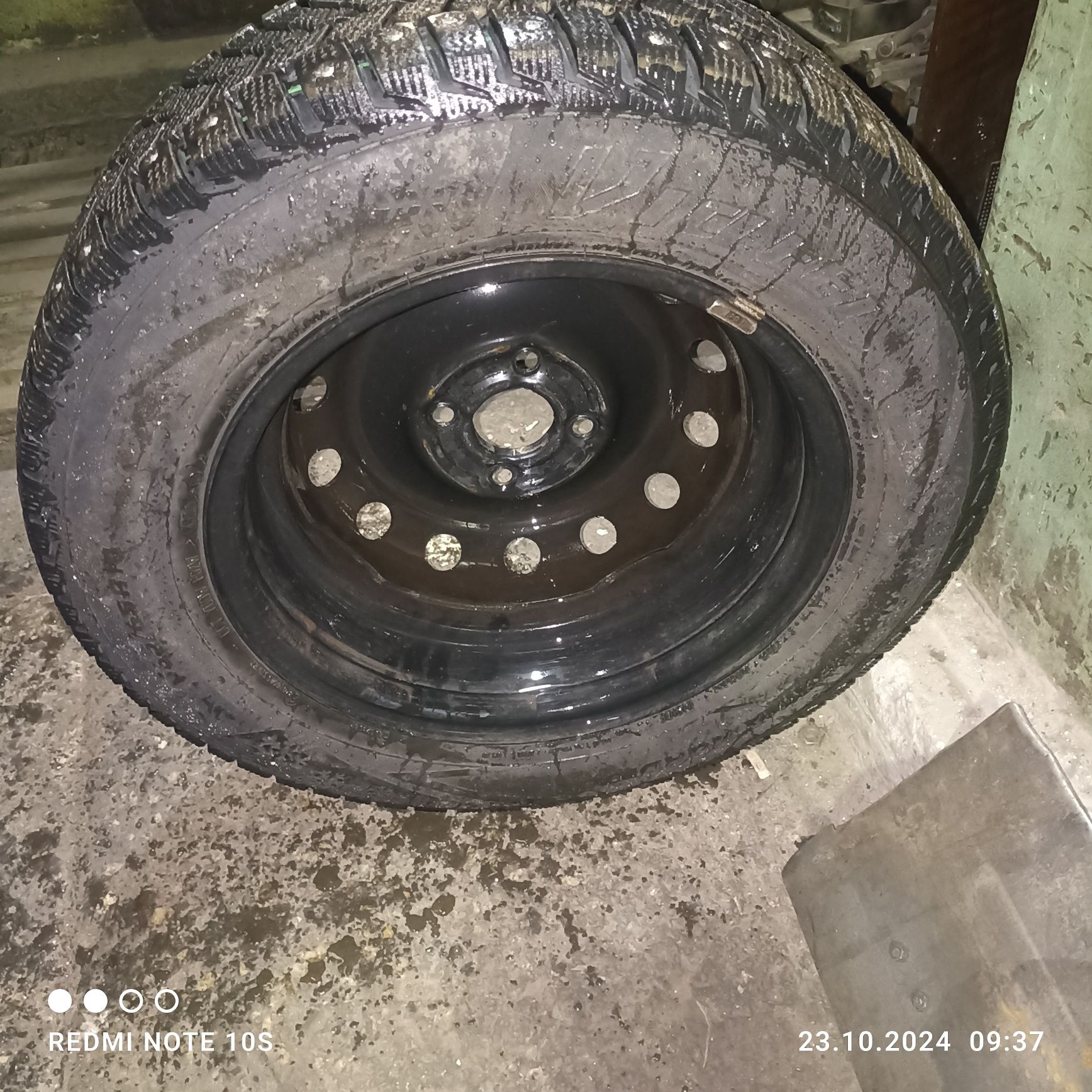 Продам зимние шины