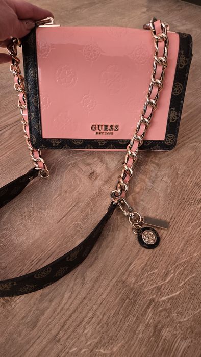 Чанта Guess розова