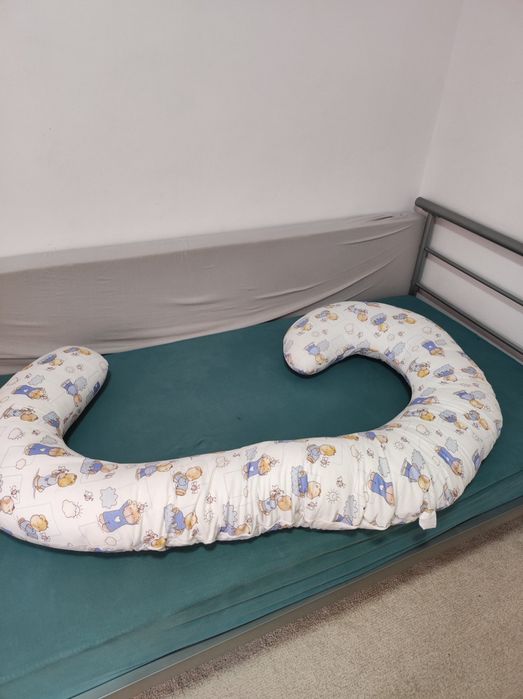 Vând / schimb perina (mare ) de gravidă și alăptat