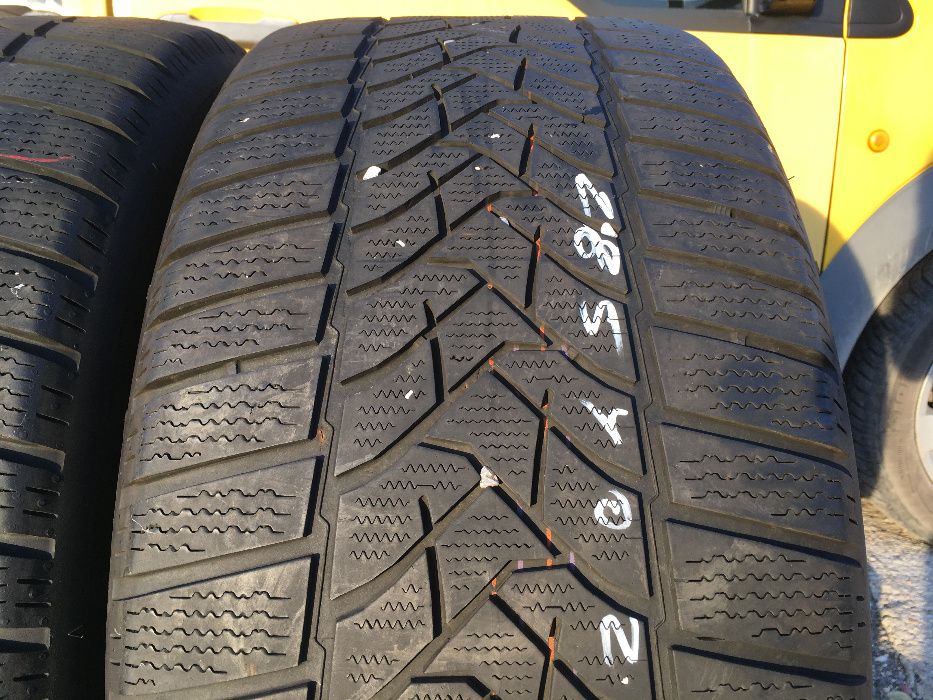 285/40/20 Дънлоп Уинтър Спорт Сув 2017г 4-5мм MO