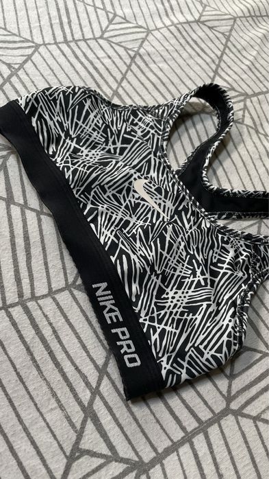 Bustiera Nike Pro S