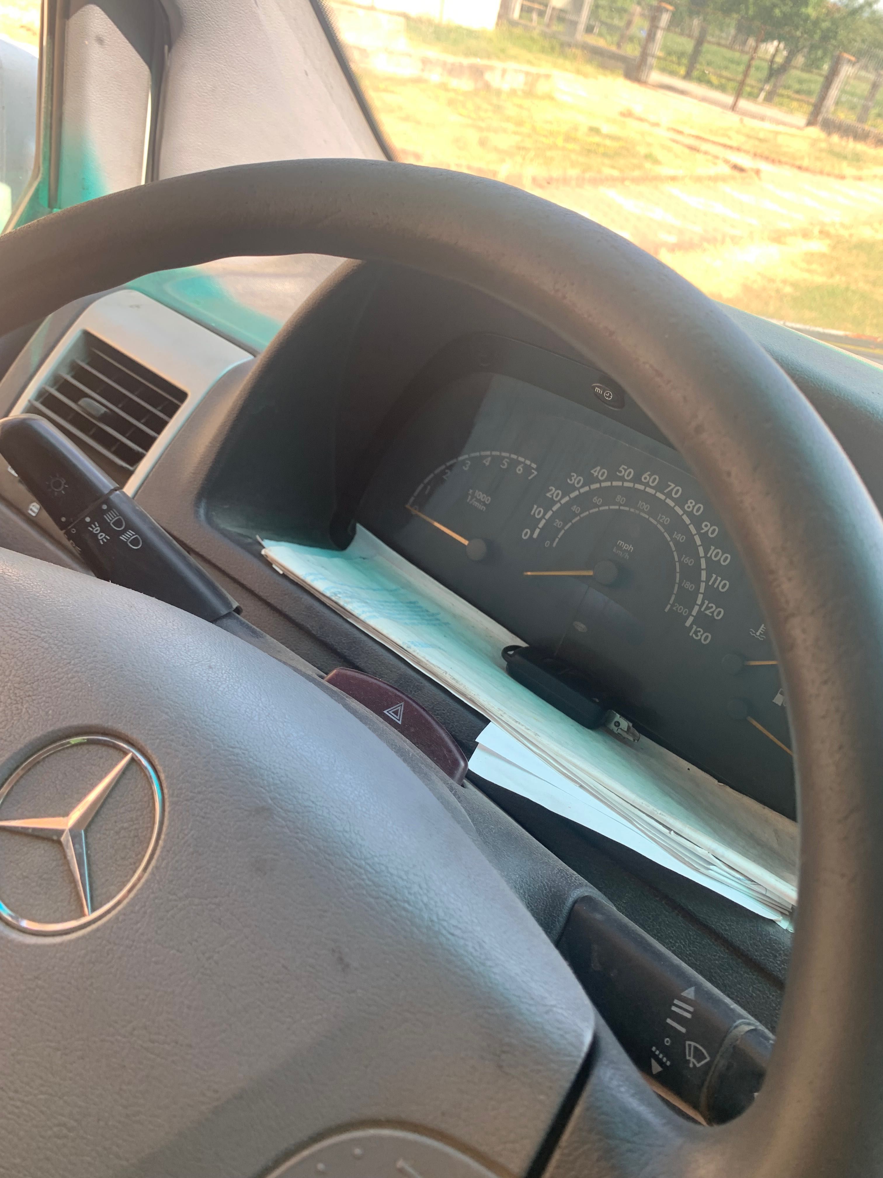 Vând Mercedes Vito