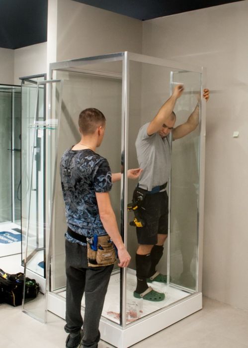 Ремонт и обслуживание душевых кабин и стеклянные двери механизмы