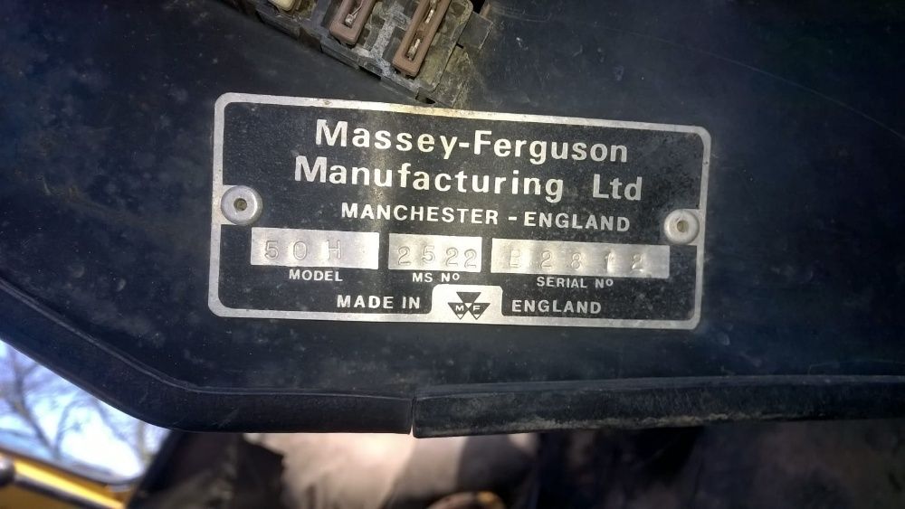 Dezmembrez buldoexcavator Massey Ferguson 50H