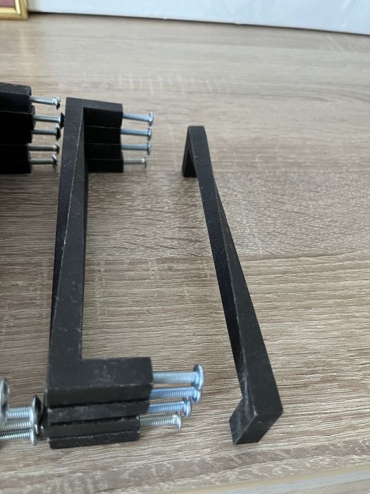 Manere mobila cu aspect de fier forjat