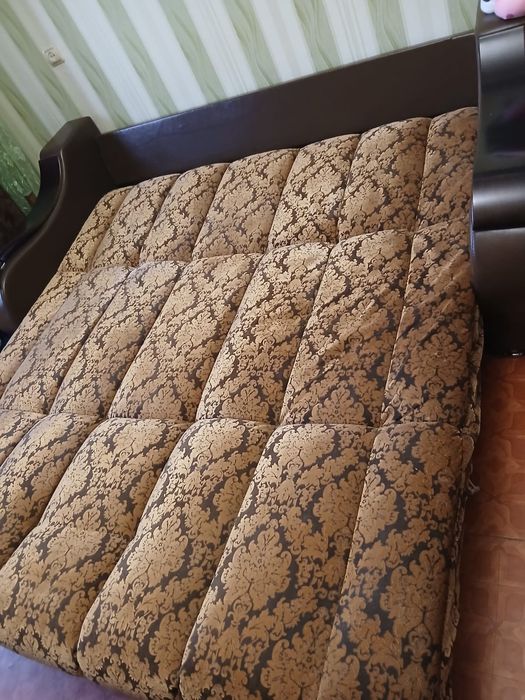 Диван.в отличном состоянии