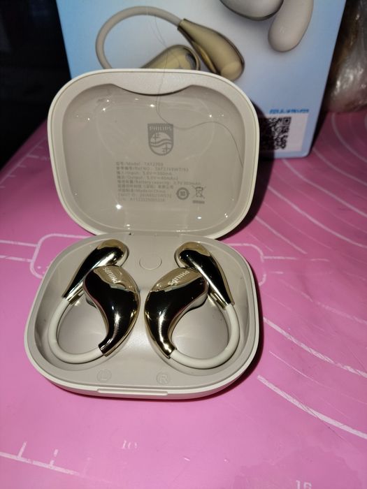 Наушники Filips беспроводные новые