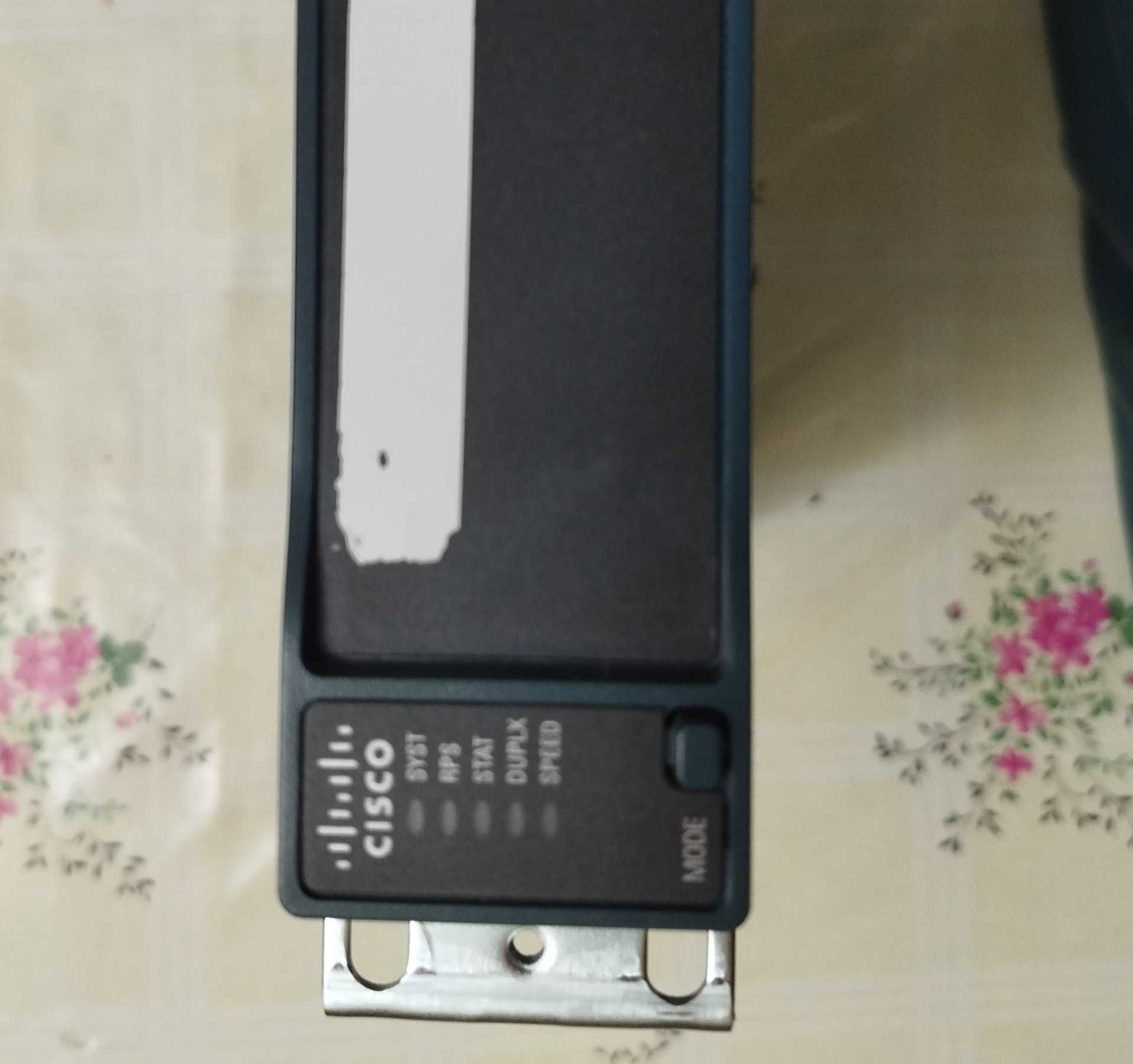 Коммутатор Cisco Catalyst WS-C2960-24TC-L