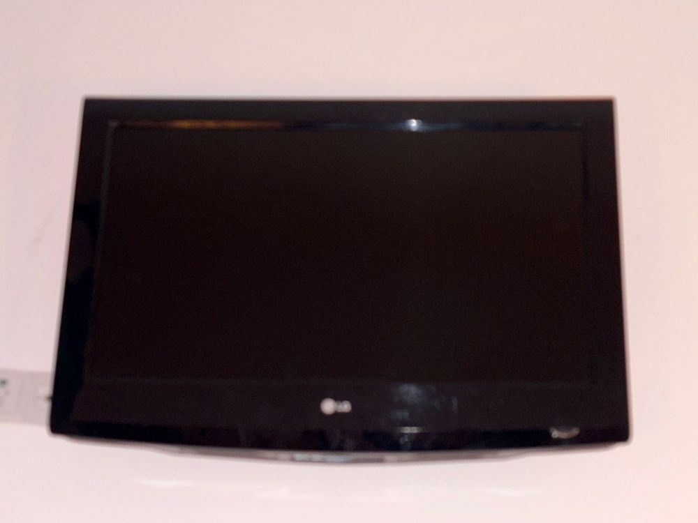 Televizor LG pret 300 lei fix