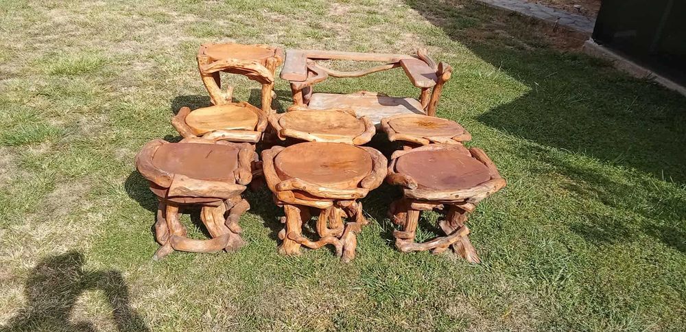 Комплект от ръчно изработени мебели от коренища