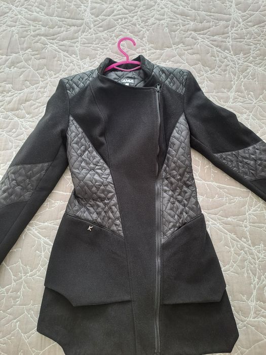 Почти ново дамско палто