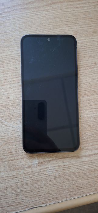 Samsung Galaxy A54 5G:
 Samsung Galaxy A54 5G – 8 GB RAM / 128 GB – Te