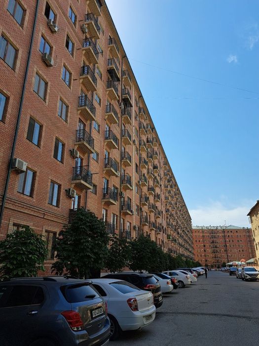 Продаётся 2х квартира Уз газ оил Красный дом