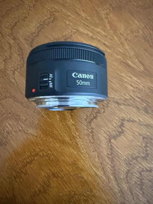 Obiectiv Canon EF 50 mm f1.8   STM în stare nouă