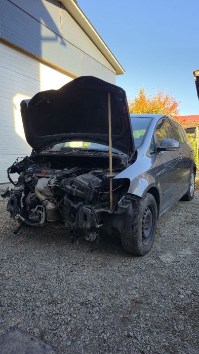 Vw golf 6 plus   AVARIAT