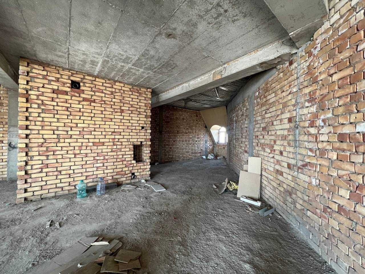 Продается квартира в новостройке. 196м2. Ор-р: Яккасарай тойхона