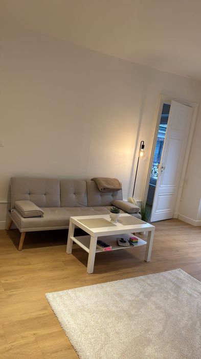 Разтегателен диван