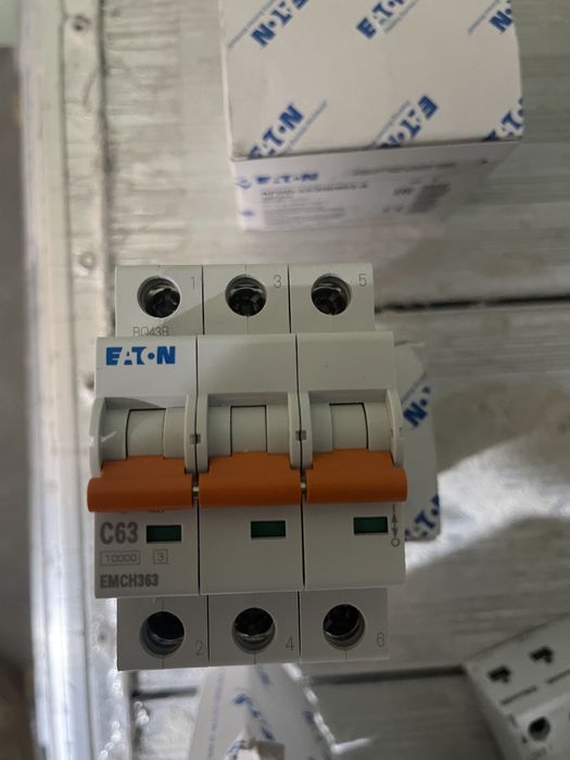 AFDD Sigurante Intrerupator, Eaton, 3P, C 63A, AC PLSM-C63/3-MW 242480