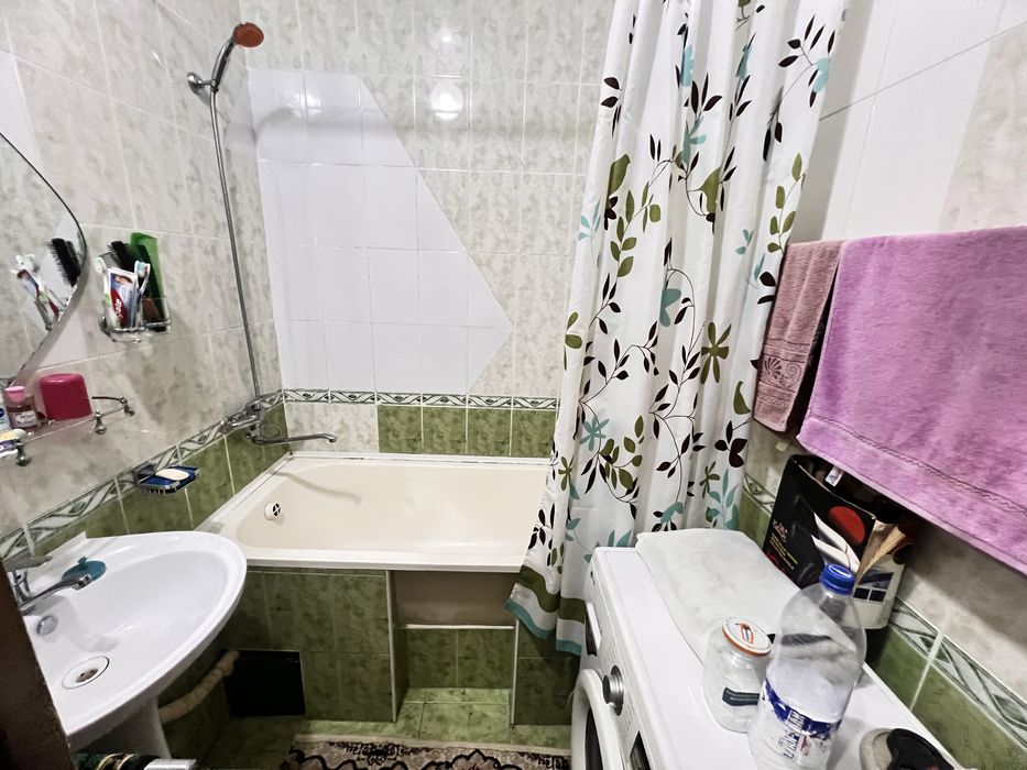 Продаётся 2х комнатная квартира на 2м этаже,балкон2*6,Карасу-6.