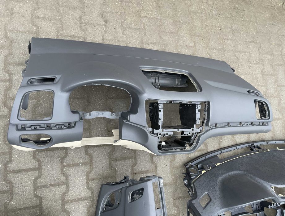 VW Sharan - plansa bord 2 culori - set centuri siguranta - kit airbag