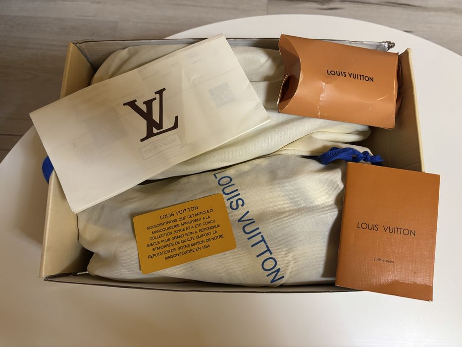 LV Trainers Black White 44