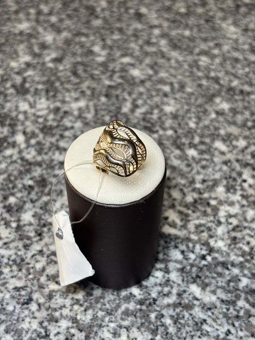 Золотое кольцо 585 проба срочно !!!