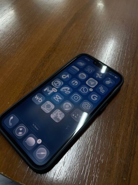 Iphone 13 white