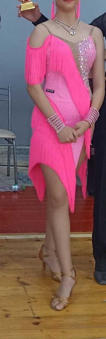 Красива Розова рокля с камъни за латина