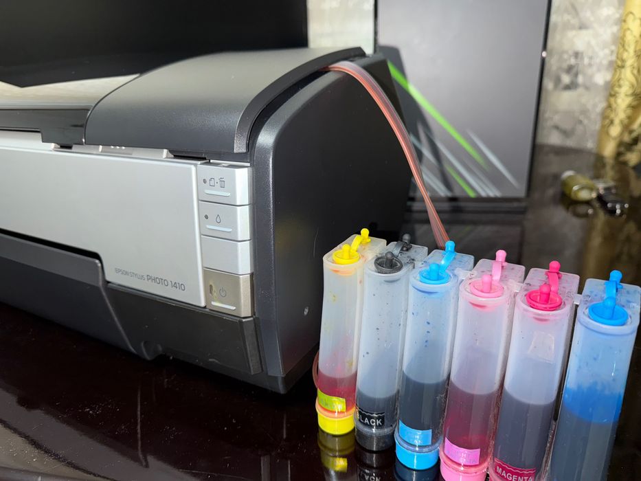 Epson 1410 Rangli A3 Farmat Printer Xolati Tiniq Aybi Yo’q Srochno