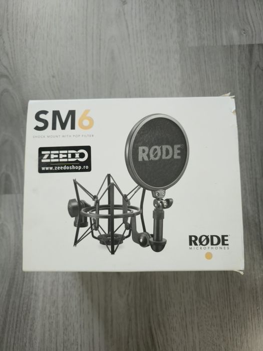 RODE SM6 Shock Mount cu Pop Filter