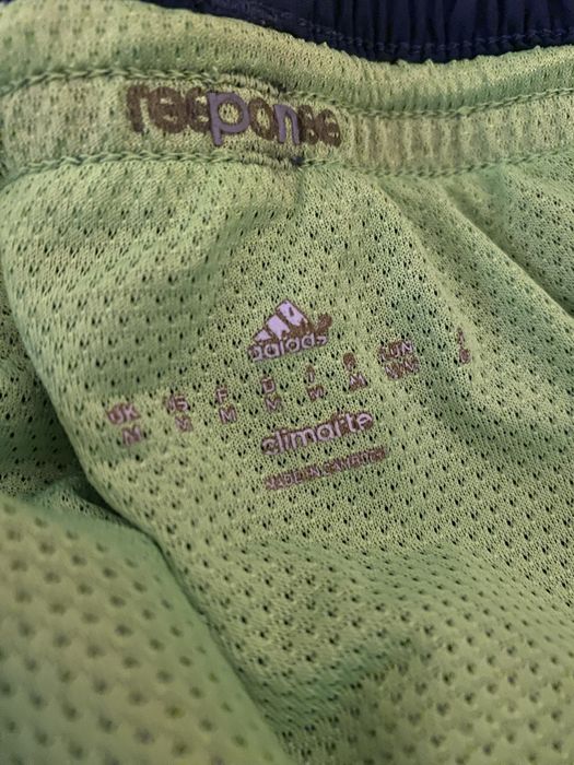 Pantaloni scurti, marca Adidas (M)