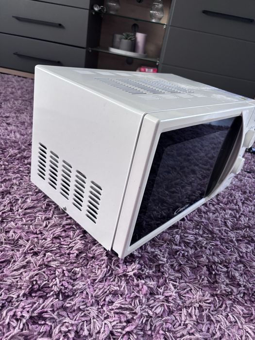 Se vinde Cuptor cu microunde