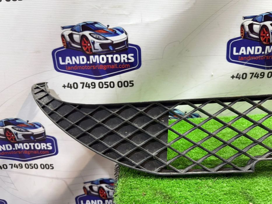 GRILĂ CENTRALĂ BARĂ FAȚĂ MERCEDES BENZ A200 2013 W176 1.8 DIESEL HATCHBACK COD OEM 280000033 99512890 A1768850022 11279981 2012-2018