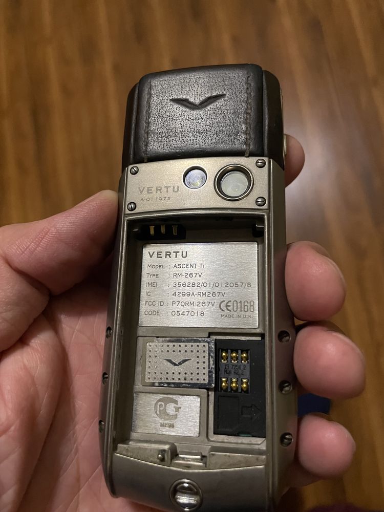 Продам VERTU ASCENT TI оригинал!