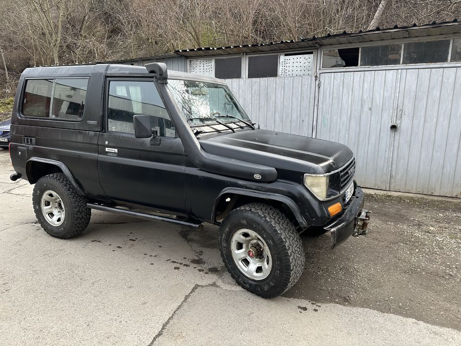Toyota Land Cruiser 73 .3000 TD autoutilitara