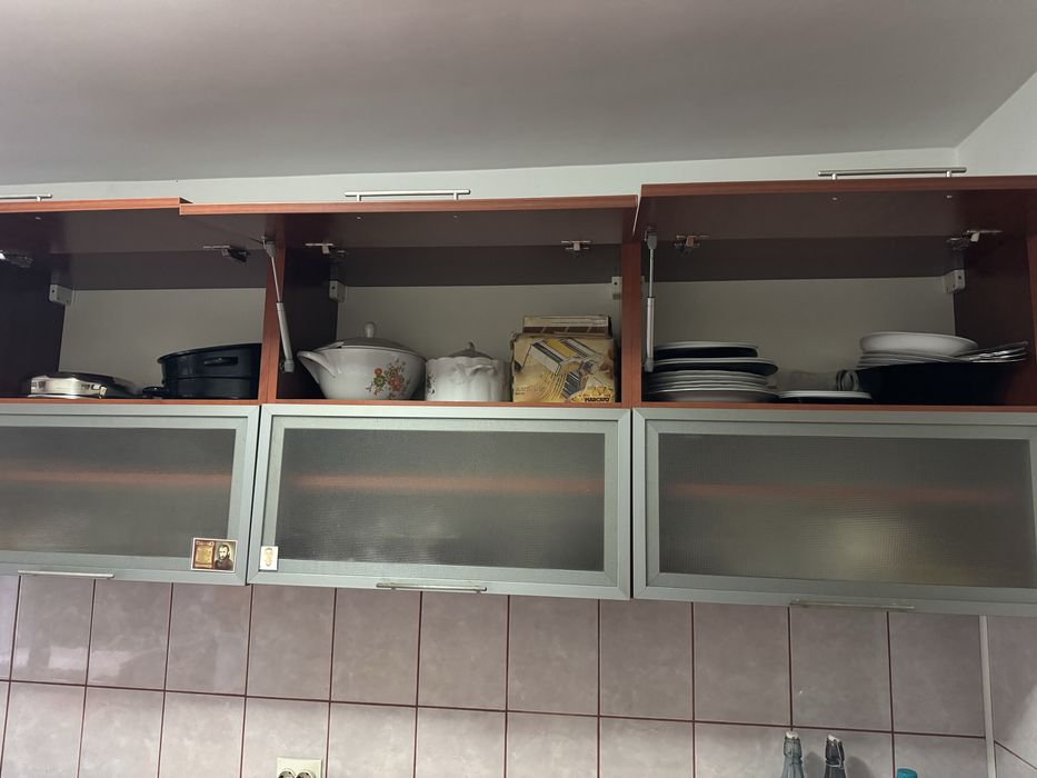 Vand mobila de bucatarie