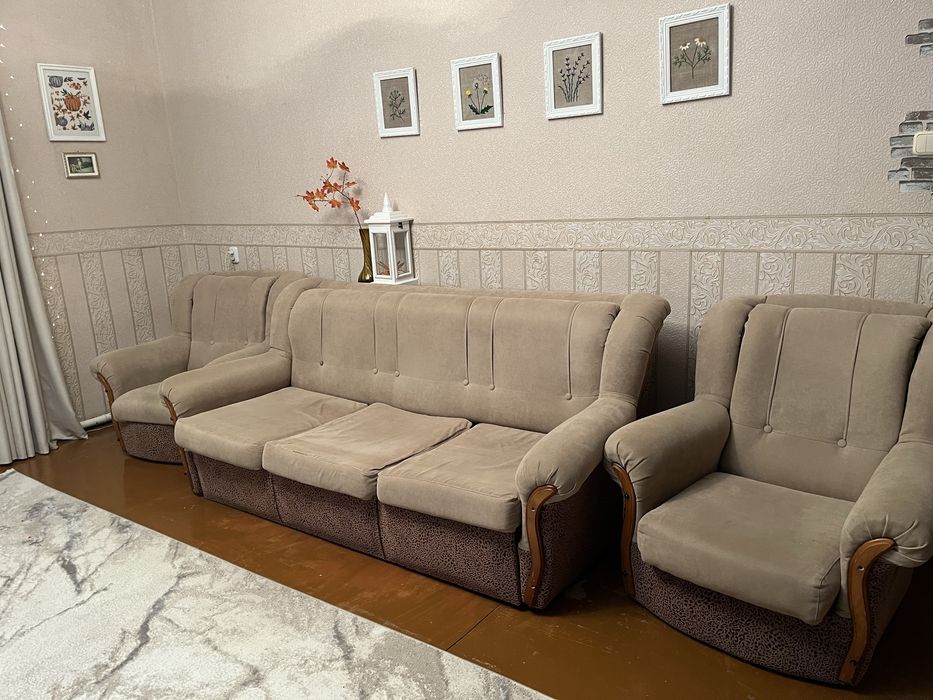 Диван с креслами