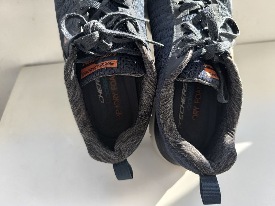 Adidași Skechers mărimea 41