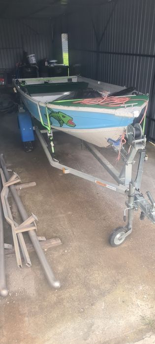 Barca aluminiu+peridoc+motor