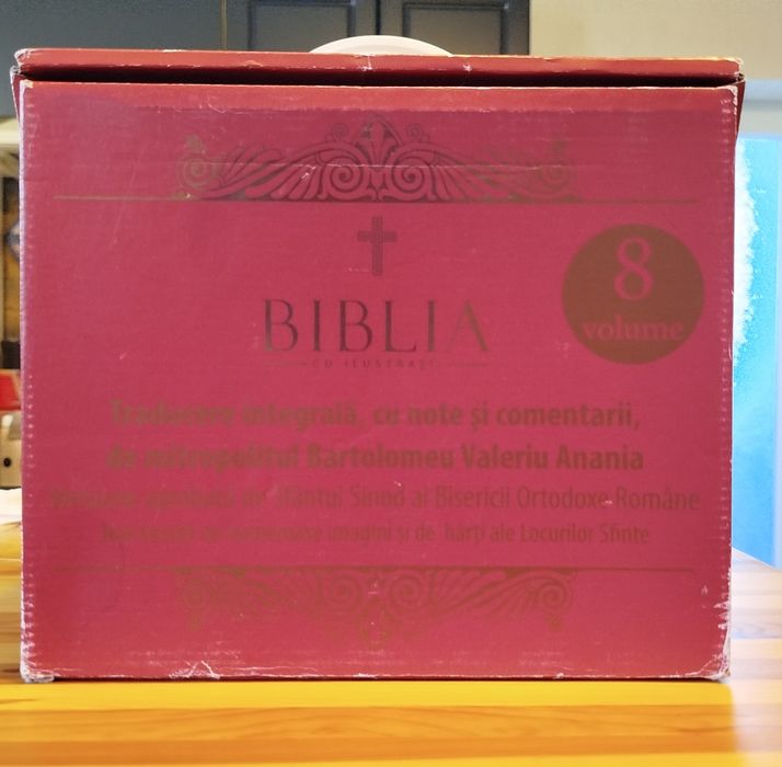 Biblia în 8 volume ilustrate, de colecție.