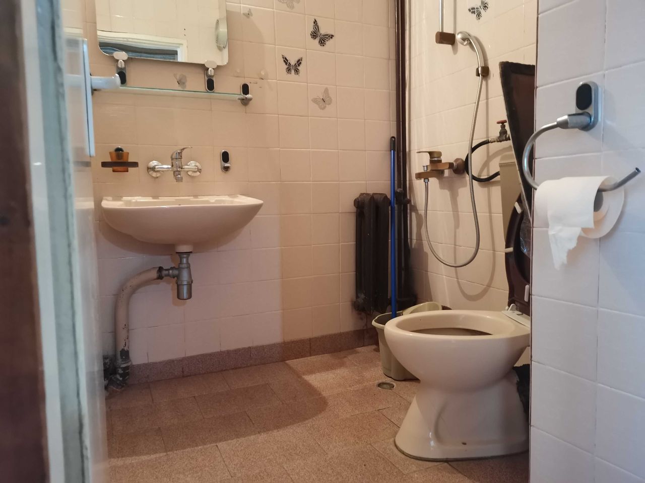 Продава се Двустаен апартамент в Бургас, Славейков - 52 кв.м за 3 €/кв.м - Снимка #1
