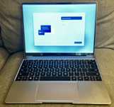 Laptop Huawei Matebook 13, model HN-W19R, AMD Ryzen 5 și Radeon Vega8