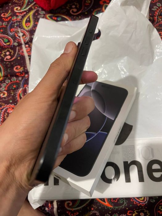 Iphone 16 pro max 975$ abmen 15,16proga