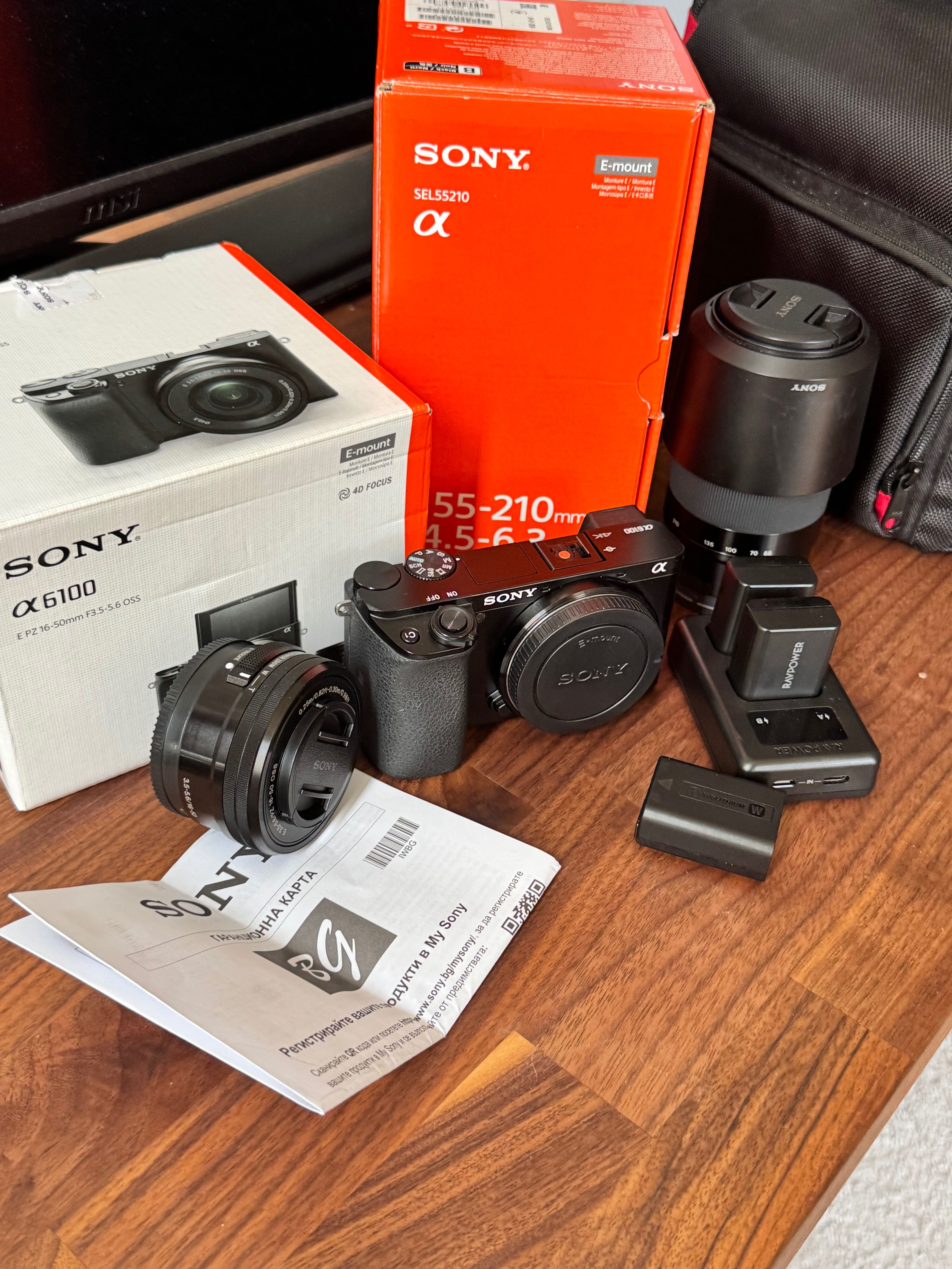 Sony A6100 в гаранция с два обектива