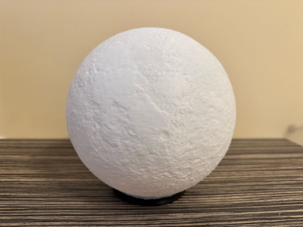 Vând luna luminoasă printată 3d - lampa de veghe - moon light