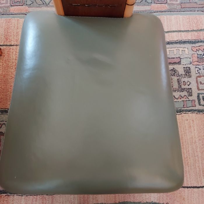 Дизайнерски стол