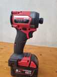 Filetanta cu impact pt biti milwaukee fid3 cu baterie 5 amperi