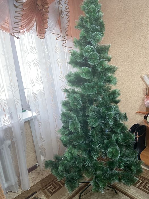 Елка исскуственная.