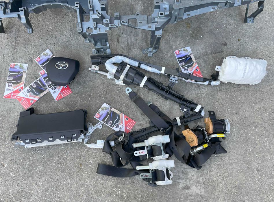 Toyota Camry plansa de bord - kit airbag - set centuri de siguranta