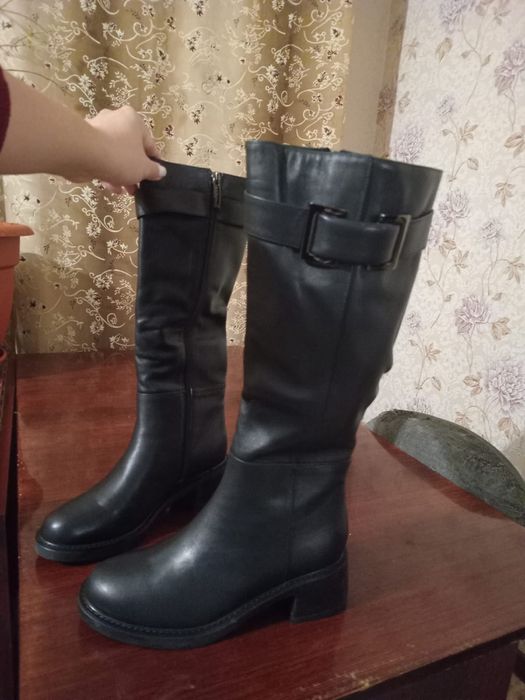 Продам новые сапоги